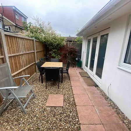 Studio With Own Garden London Exterior photo
